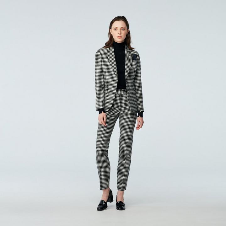 black-houndstooth-design-glaston-suit-women