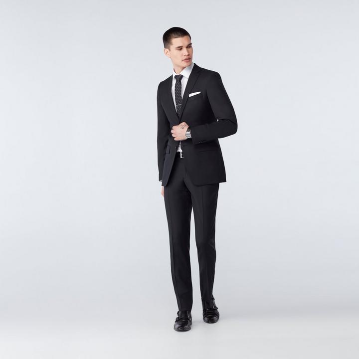 black-solid-design-highworth-suit-6